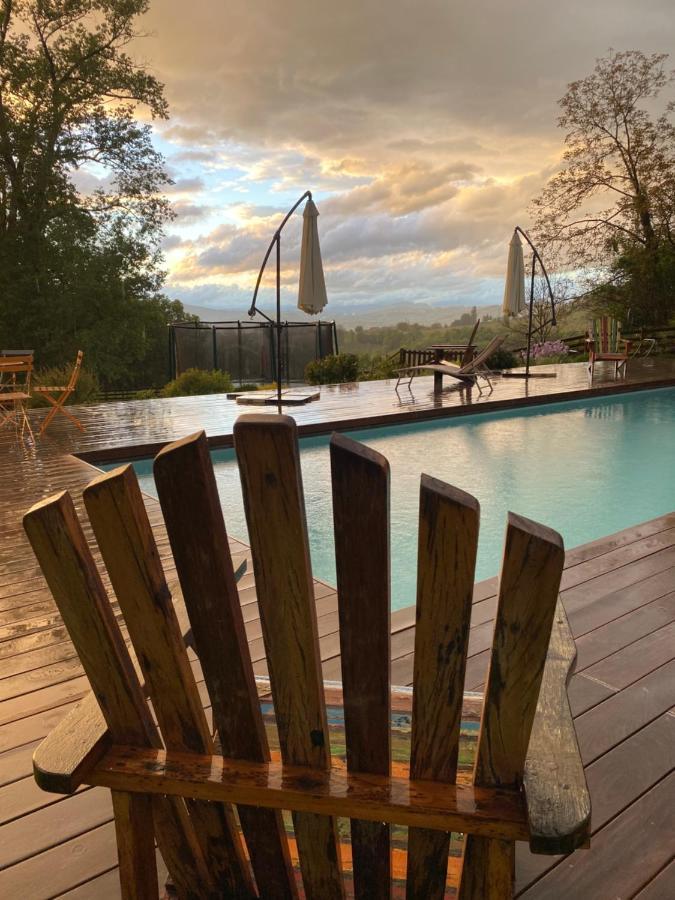 Le Clos Des Frasses Hotell Chainaz-les-Frasses Eksteriør bilde
